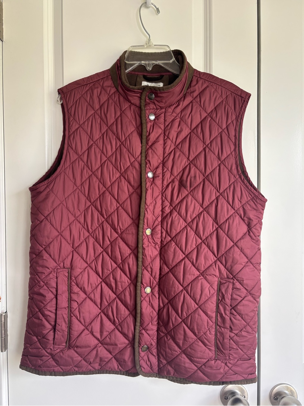 Peter Millar Men's Essex Quilted Traveler Vest Burgundy Large